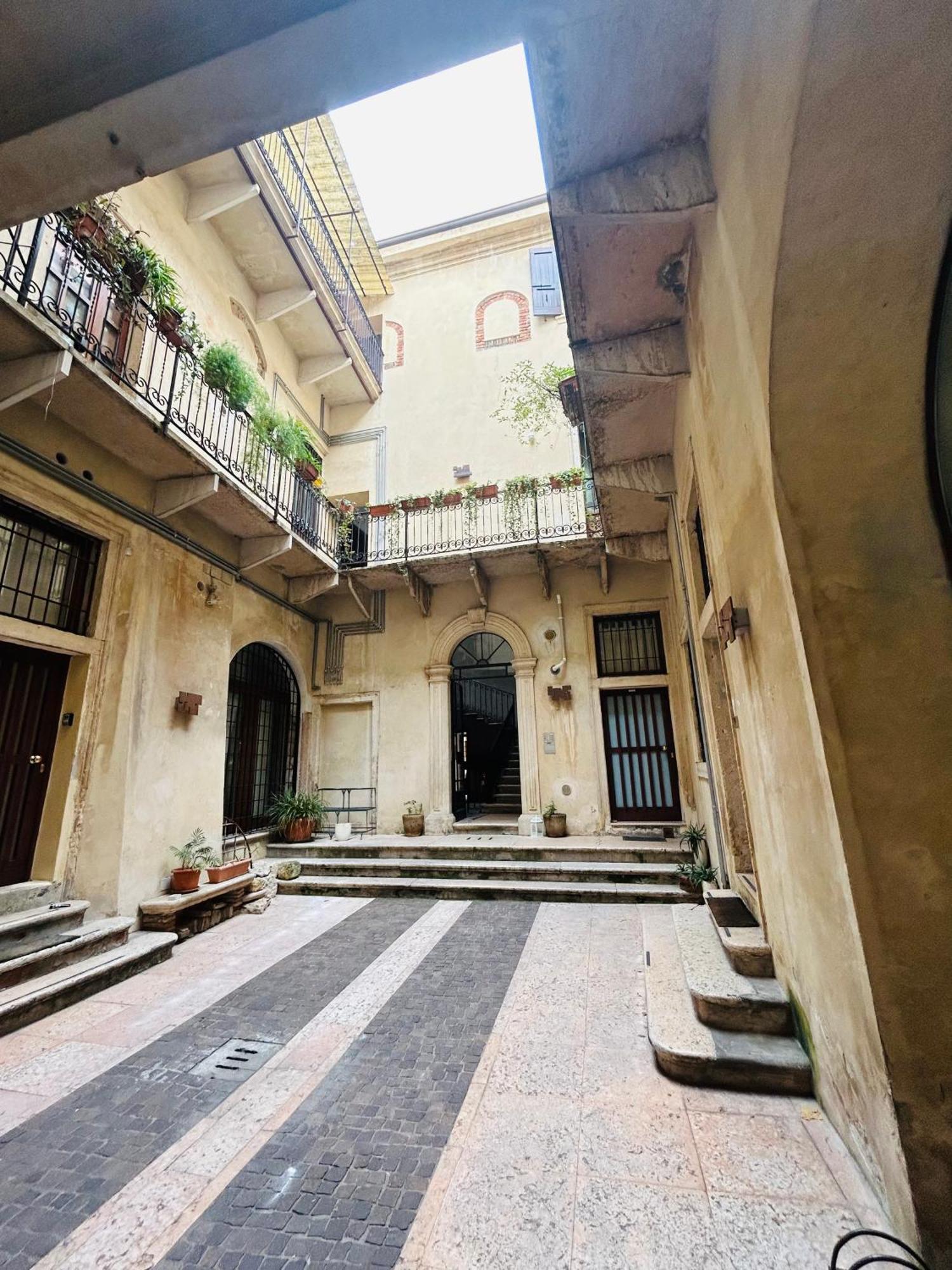 Palazzo Duomo Διαμέρισμα Βερόνα Εξωτερικό φωτογραφία